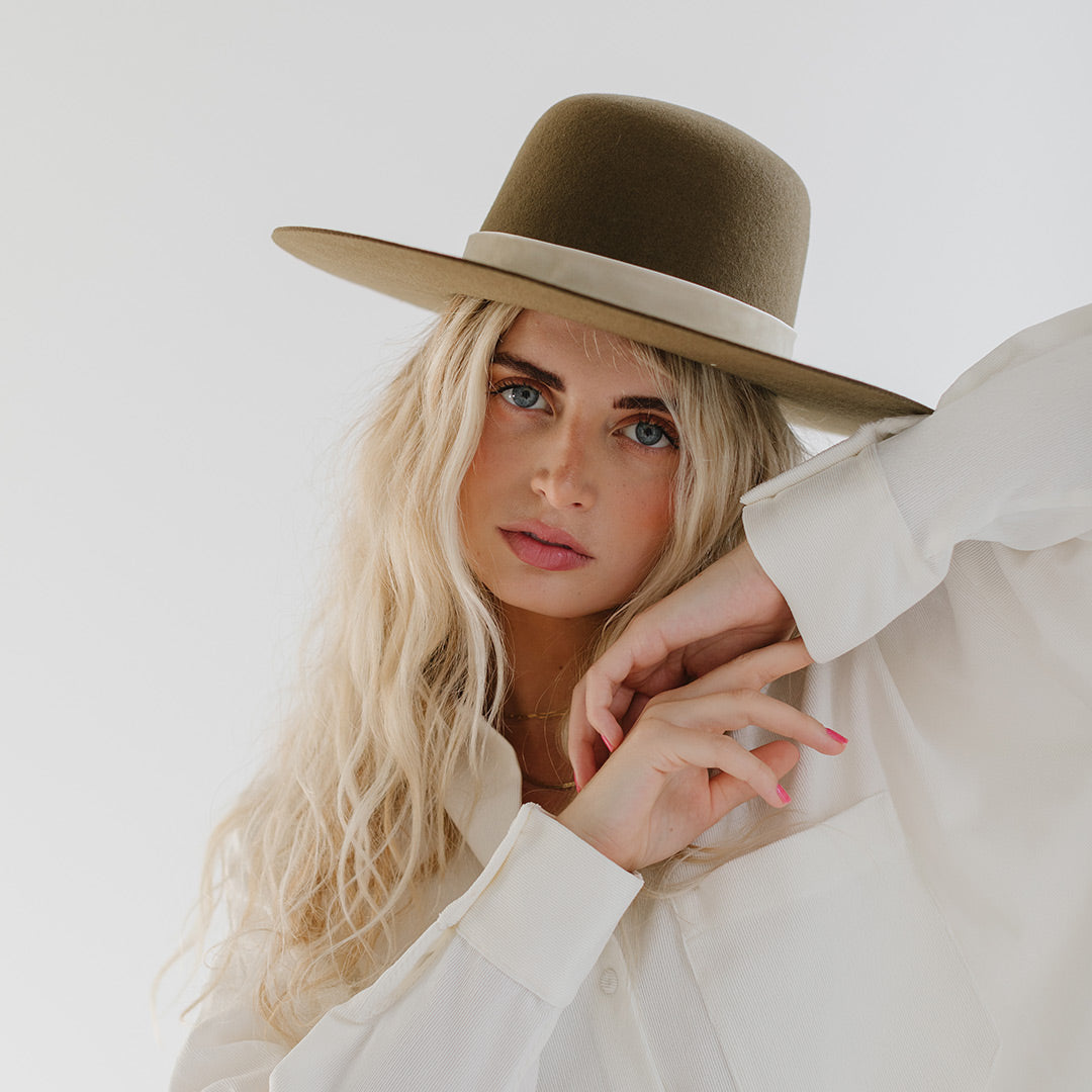 How to Style Hats for Blonde Hair 2022 - GIGI PIP