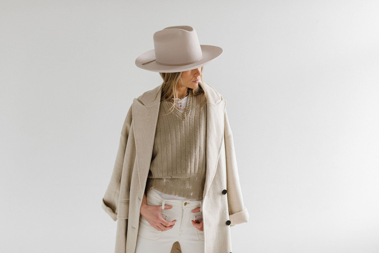 HOW TO BUILD AN OUTFIT - GIGI PIP