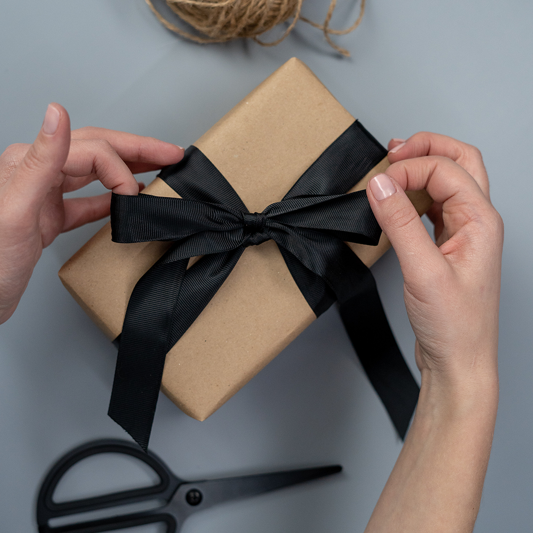 How to Gift Wrap a Hat for Any Occasion: Here’s What You Need to Know - GIGI PIP