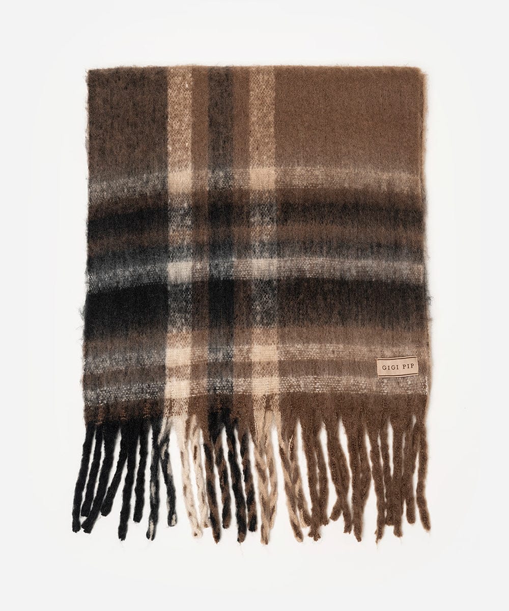 Plaid scarf with fringes on a white background #color_Brown - Black Plaid