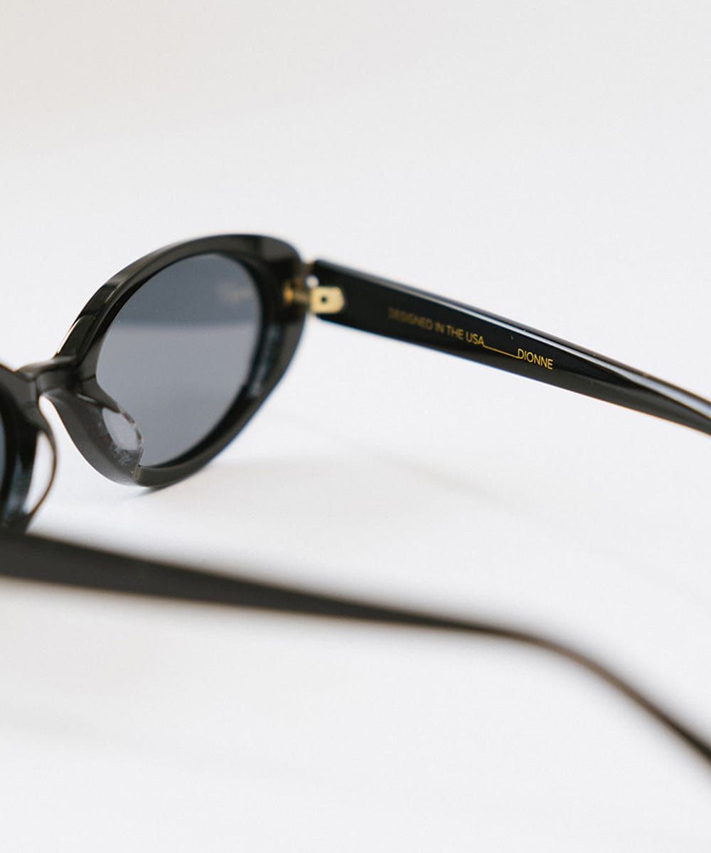 Dionne Oval Sunglasses - GIGI PIP #color_black