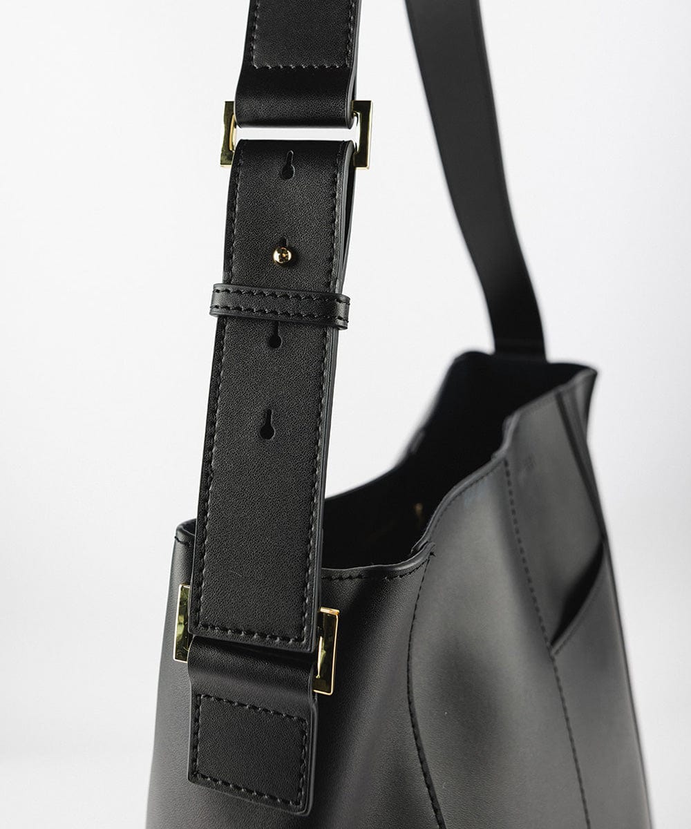 Dia Everyday Leather Tote Bag - GIGI PIP #color_black