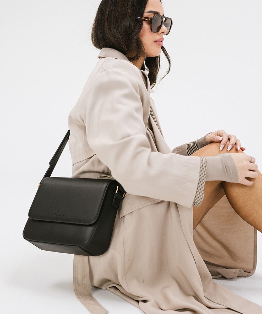 Rhys Crossbody Genuine Leather Bag - GIGI PIP #color_black