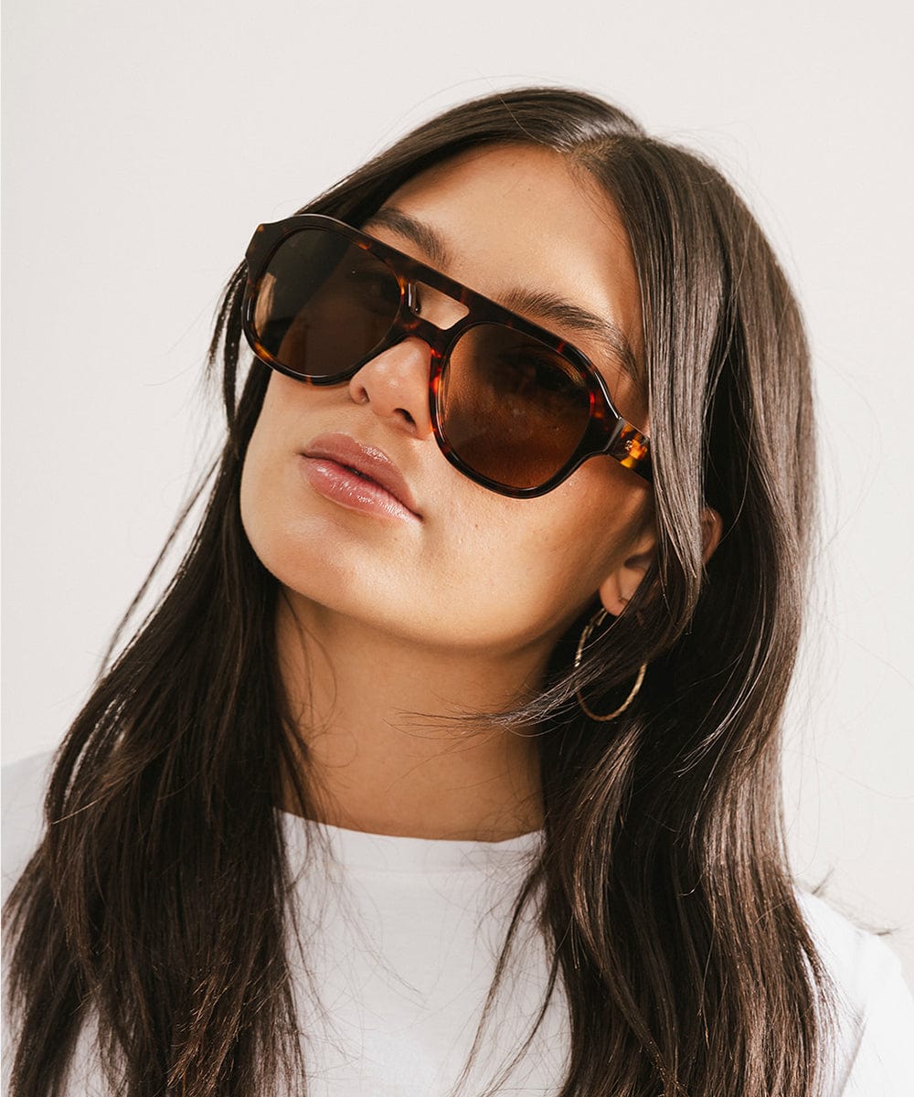 Goldie Aviator Sunglasses - GIGI PIP #color_tortoise