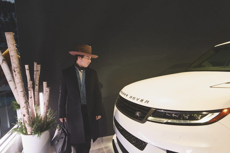 Vintage and Classy Hat Bar with Range Rover