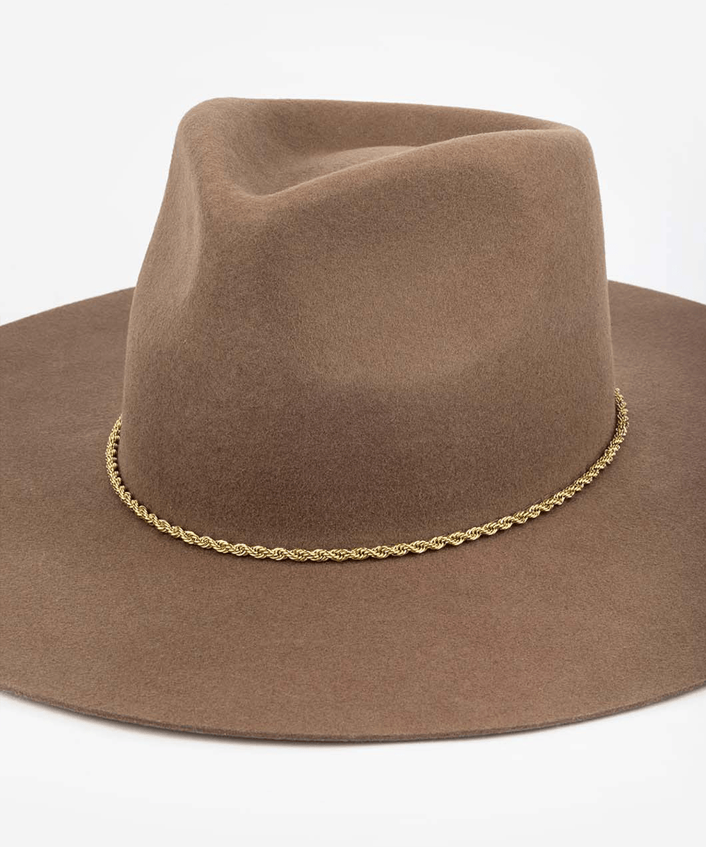 Brown hat with a gold chain on a white background #color_gold