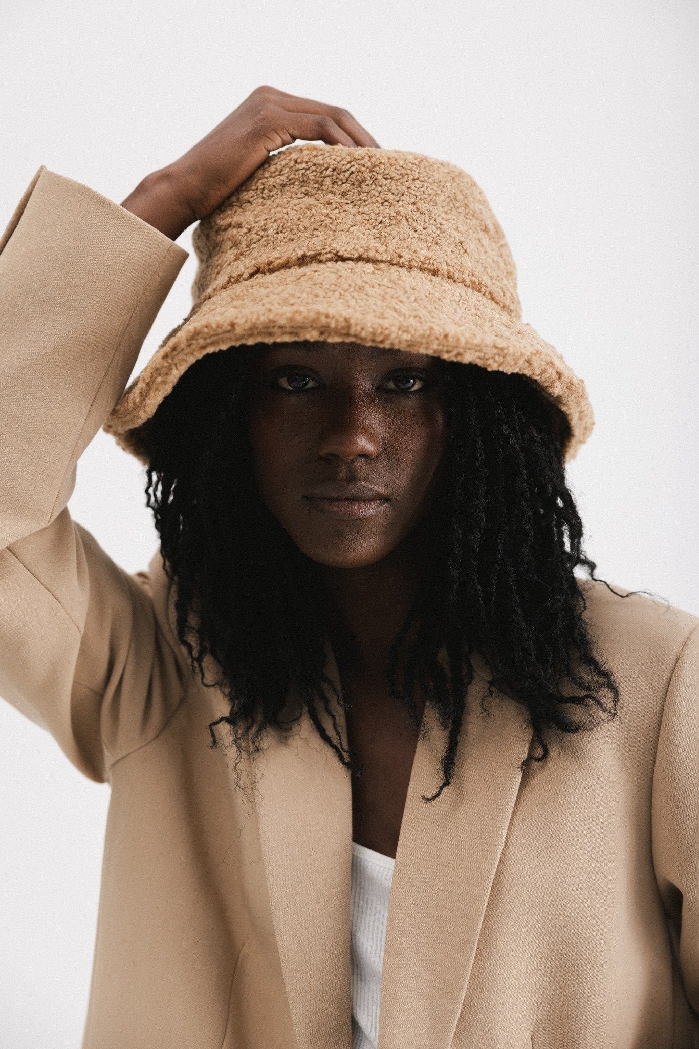 Jackson Sherpa Bucket Hat - GIGI PIP #color_camel