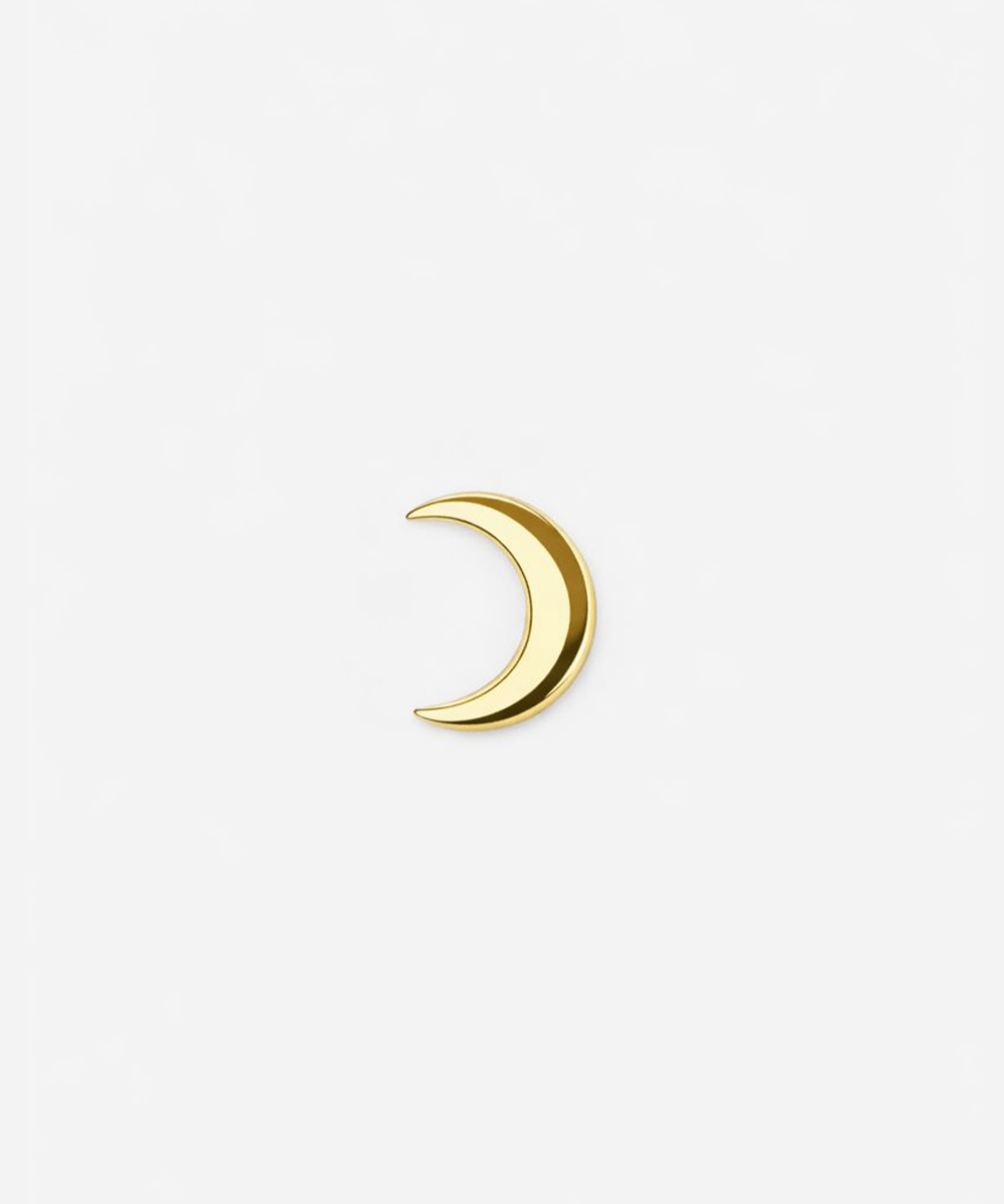 Gold moon-shaped hat pin on a white background #color_gold