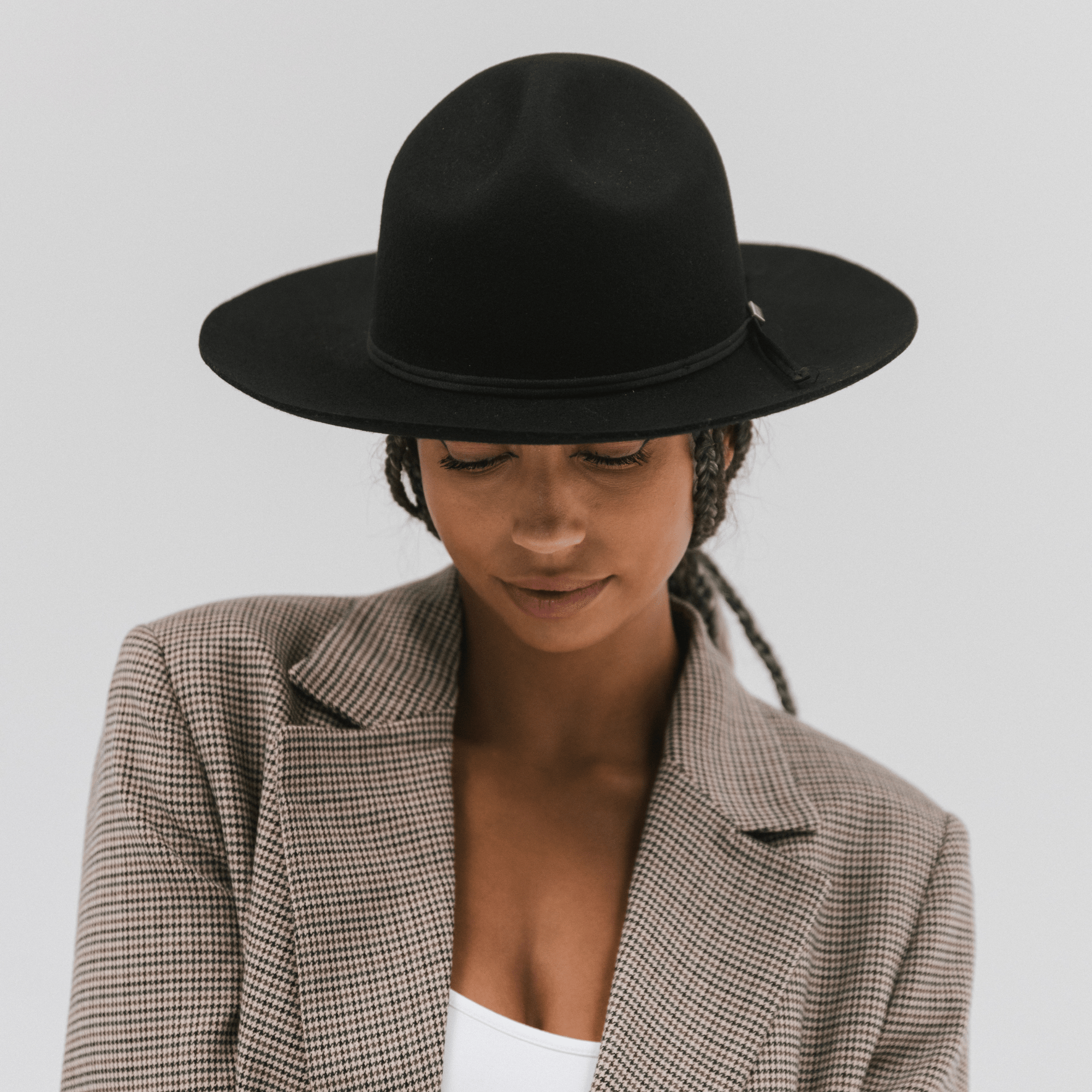 Gigi Pip felt hats for women - Camille Campaign Crown - 100% australian wool campaign crown with a medium stiff flat brim featuring a brushed brass Gigi Pip pass through bar pin [black]