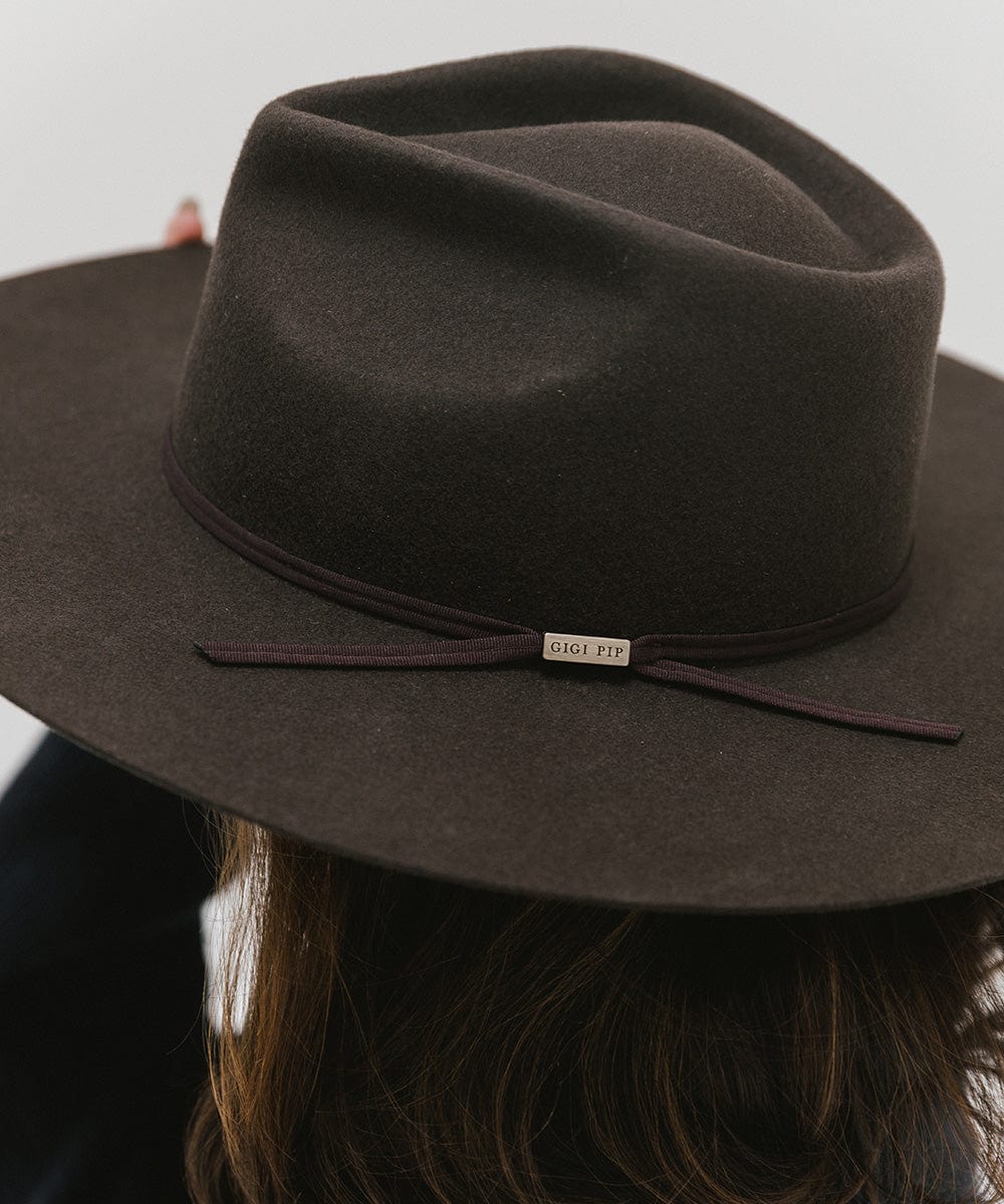 #color_dark brown