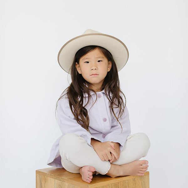 Gigi Pip felt hats for kids - Monroe Kids Rancher - fedora teardrop crown with stiff, upturned brim adorned with a tonal grosgrain band on the crown and brim [white-taupe]