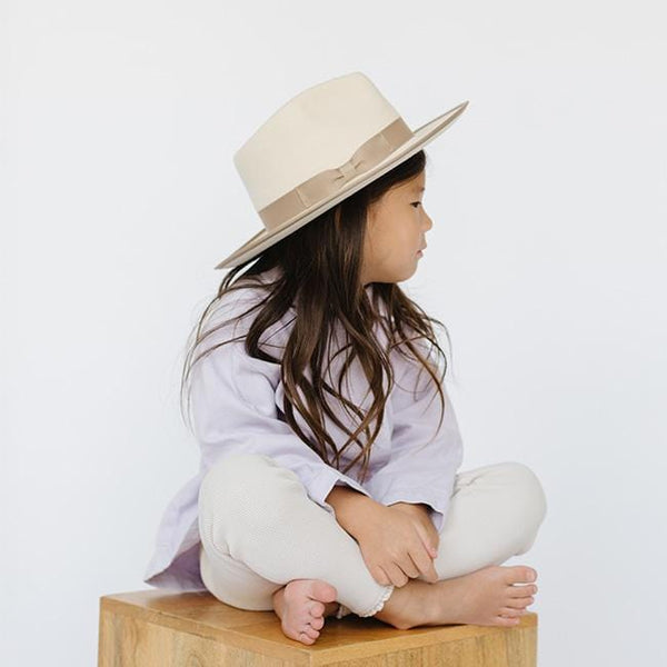 Gigi Pip felt hats for kids - Monroe Kids Rancher - fedora teardrop crown with stiff, upturned brim adorned with a tonal grosgrain band on the crown and brim [white-taupe]