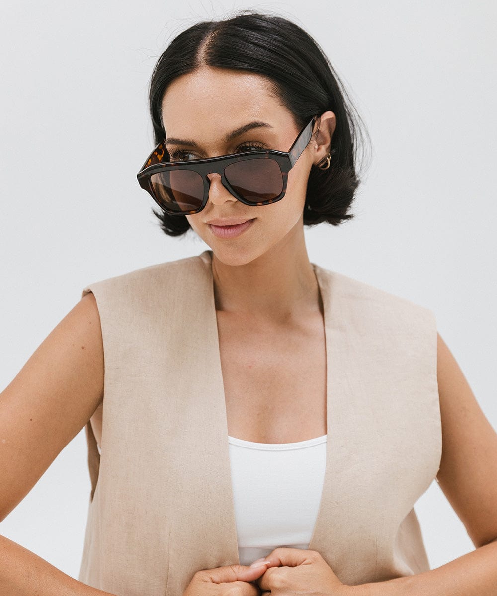 Gigi Pip sunglasses for women - Val Wayfarer Sunglasses - oversized wayfarer style women's sunglasses with an acetate frame + polarized lenses [tortoise]