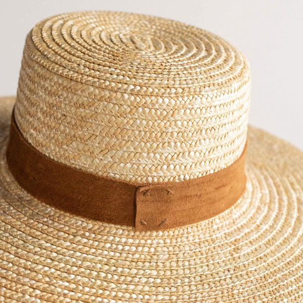 Gigi Pip straw hats for kids - Capri Medium Kids - boater crown with a medium flat brim featuring a band around the crown [natural]