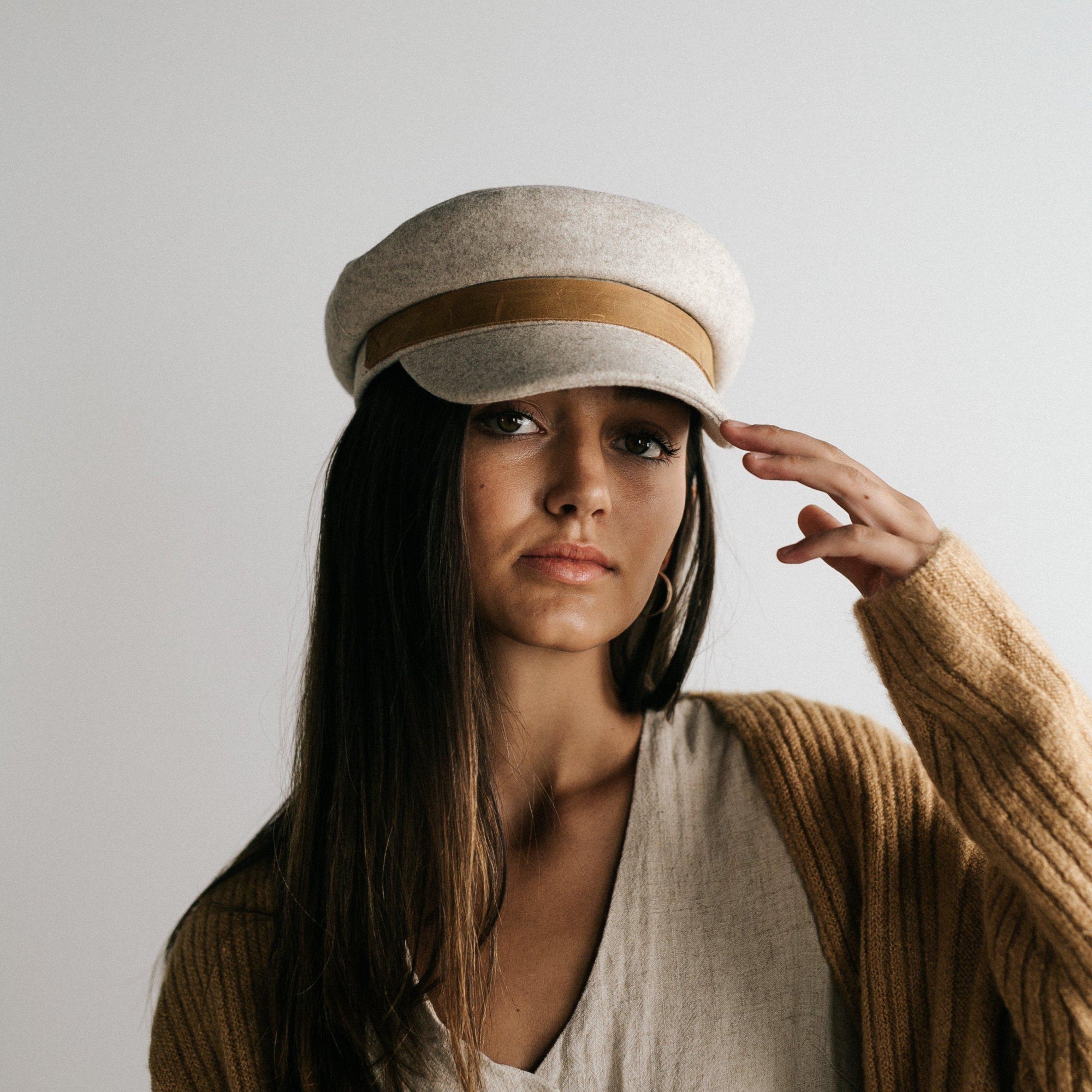 Gigi Pip caps for women - James Felt Cap with Genuine Leather Band - 100% wool cap with polyester lining and an adjustable inner band, with a genuine leather band featuring the Gigi Pip xx stitching above the bill [grid with cognac band]
